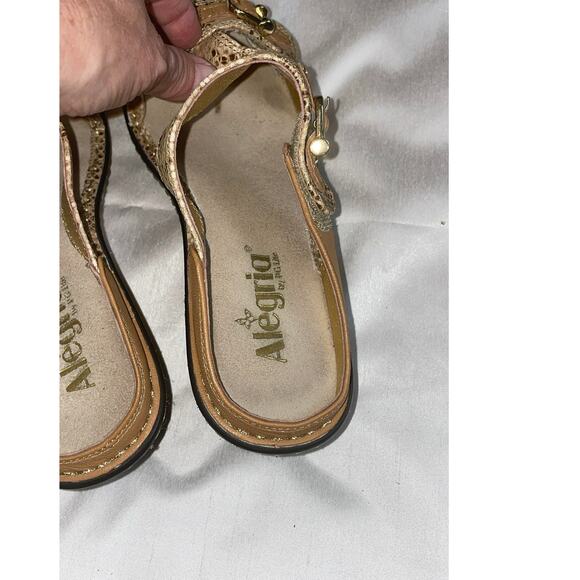 Alegria Lara Posh Gold Wedge Sandals - Size 38 - Very Little Wear‎ - Picture 10 of 12